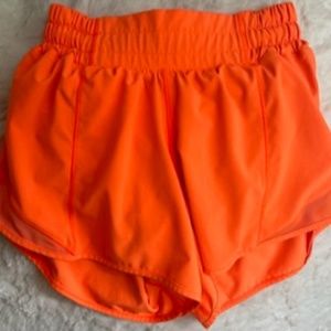 Lululemon 4 inch Hotty Hot Shorts